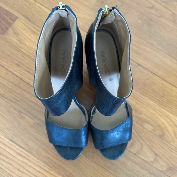 Nine West Black Wedge Sandals - Picture 3 of 8